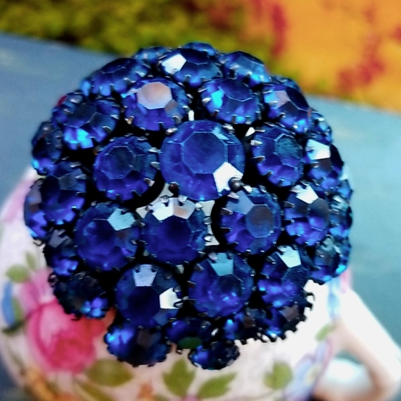 50's MCM WARNER Domed Sapphire Cobalt Blue Crystal Glitzy Vintage Brooch Pin 2" - Picture 4 of 15